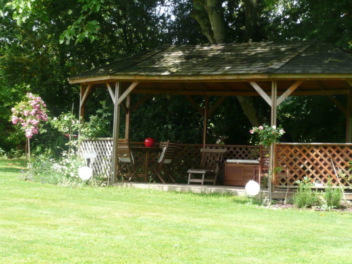 B&B Dinan La Priquetais Trévron Exterior foto
